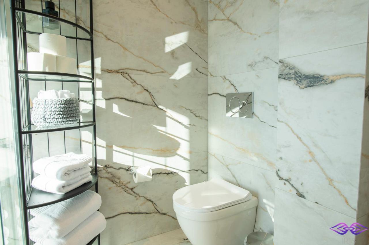 Appartement Luxury Penthouse With Acropolis View And Jacuzzi à Athènes Extérieur photo