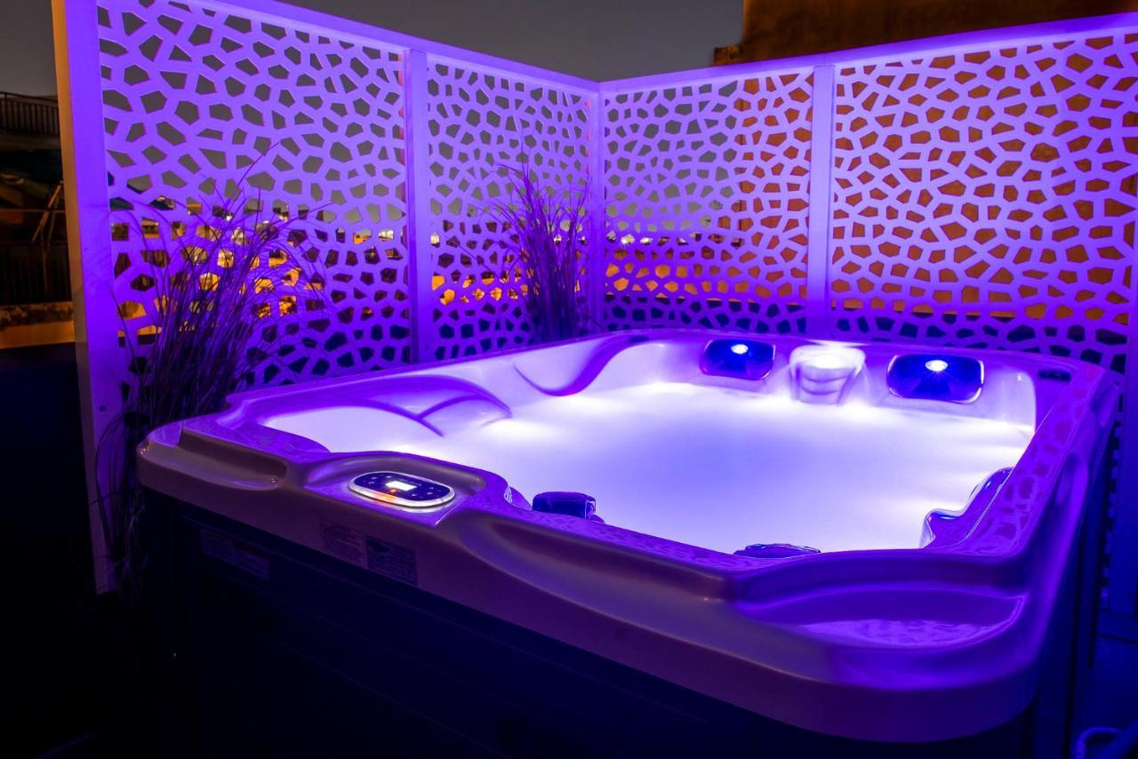 Appartement Luxury Penthouse With Acropolis View And Jacuzzi à Athènes Extérieur photo