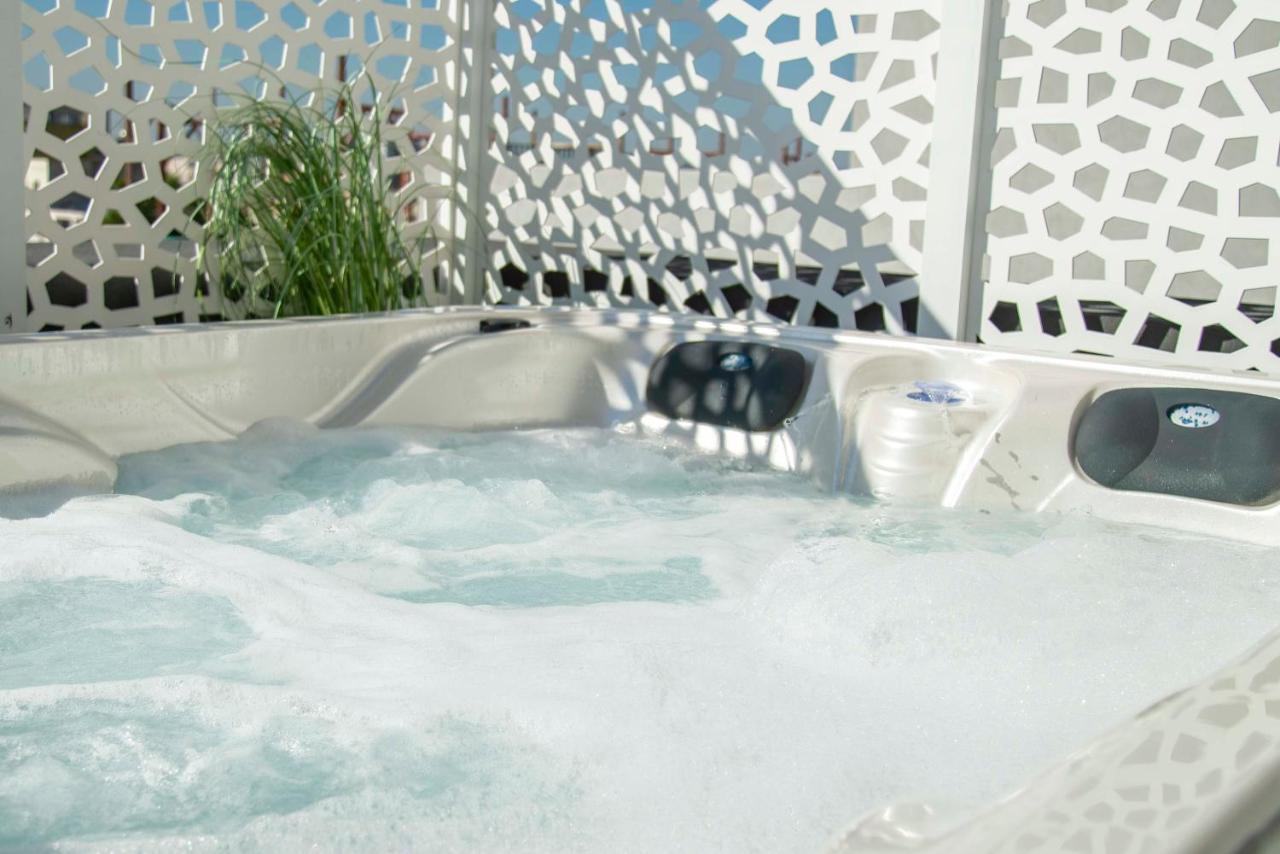 Appartement Luxury Penthouse With Acropolis View And Jacuzzi à Athènes Extérieur photo